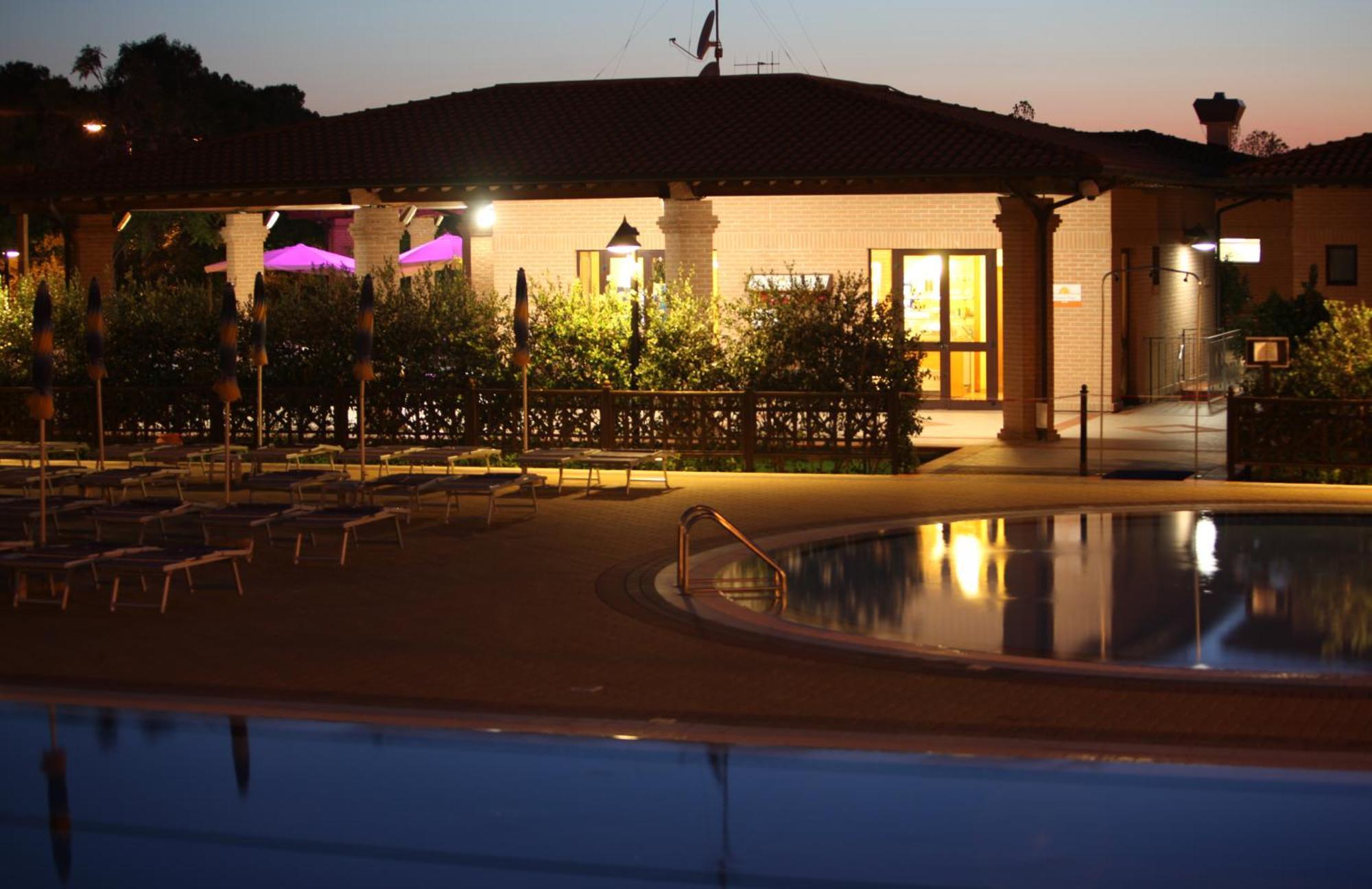 Villaggio Il Girasole Follonica Dış mekan fotoğraf